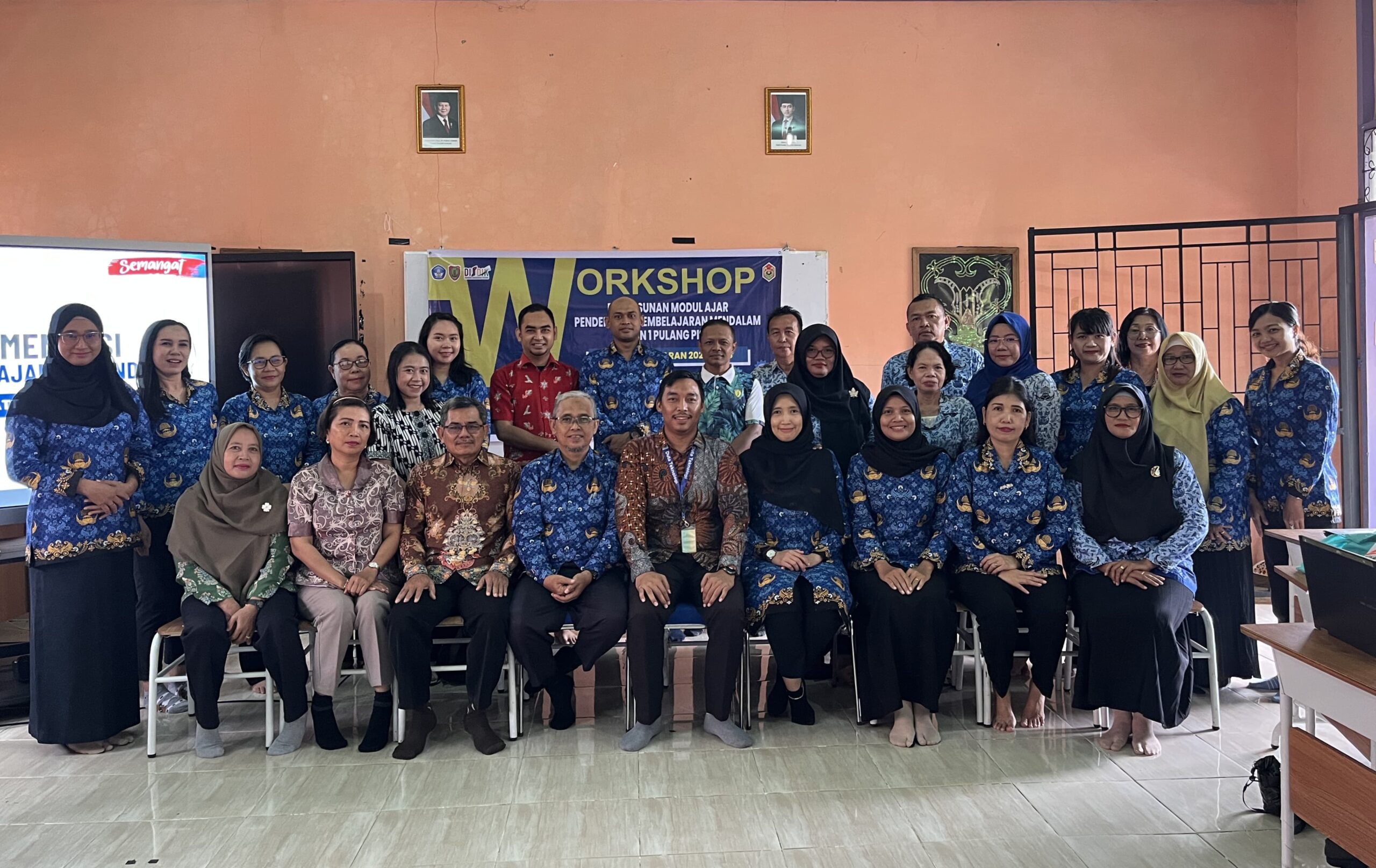 Kegiatan Workshop Penyusunan Modul Ajar dengan Pendekatan Pembelajaran Mendalam di SMAN 1 Pulang Pisau